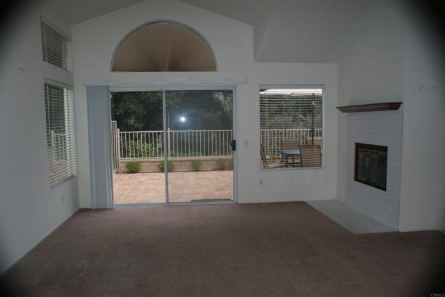 Primary Photo - 8981 Circle R View Ln