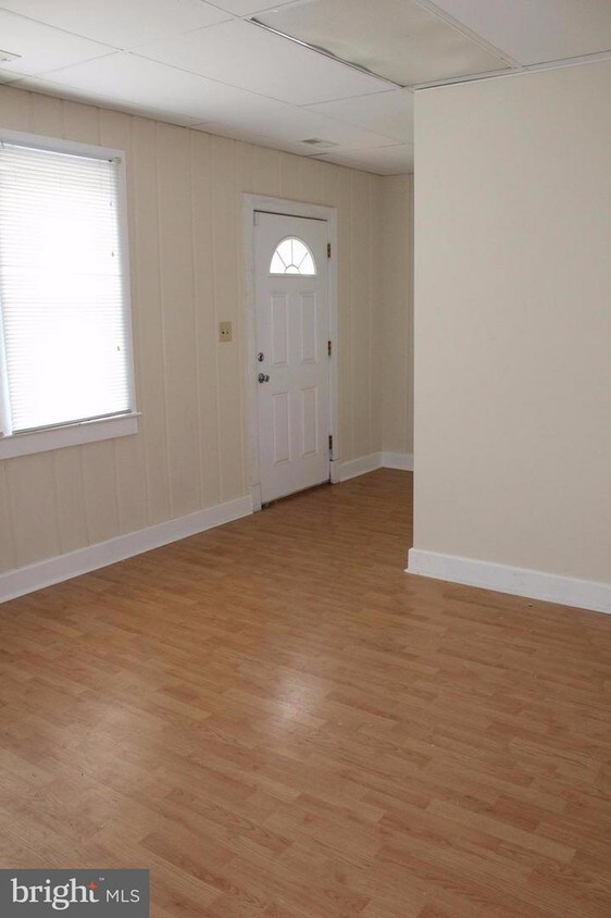 Primary Photo - 2120 Lafayette Blvd