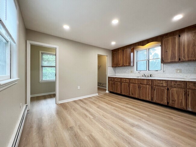 Foto del edificio - 115 Colburn St