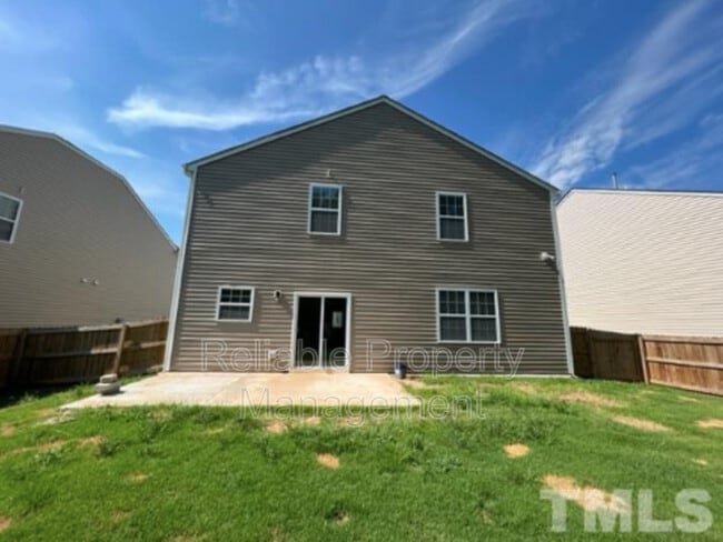 Building Photo - 427 N Great White Way