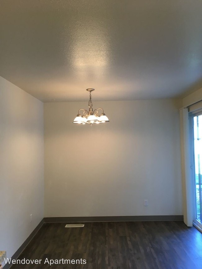 Building Photo - 440 N Volland St
