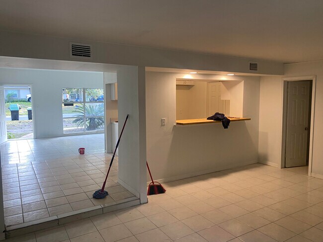 Foto del edificio - 5309 Grandview Dr