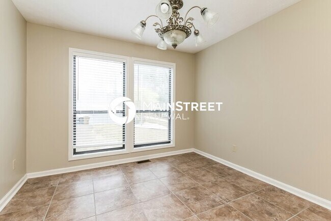 Foto del edificio - 5 Bedroom Pet-Friendly Home in Acworth, GA...