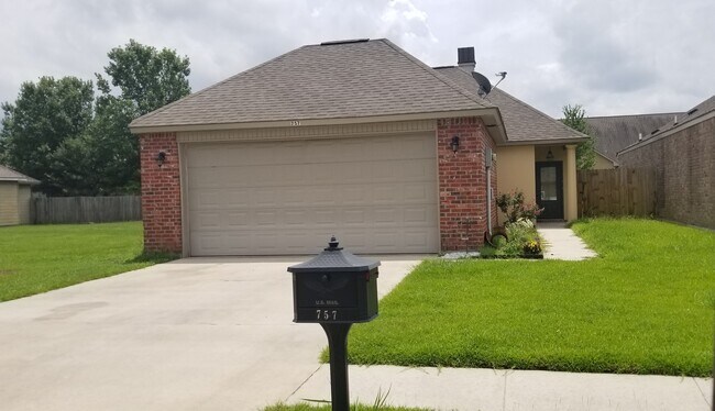 Building Photo - 757 Summer Breeze Dr