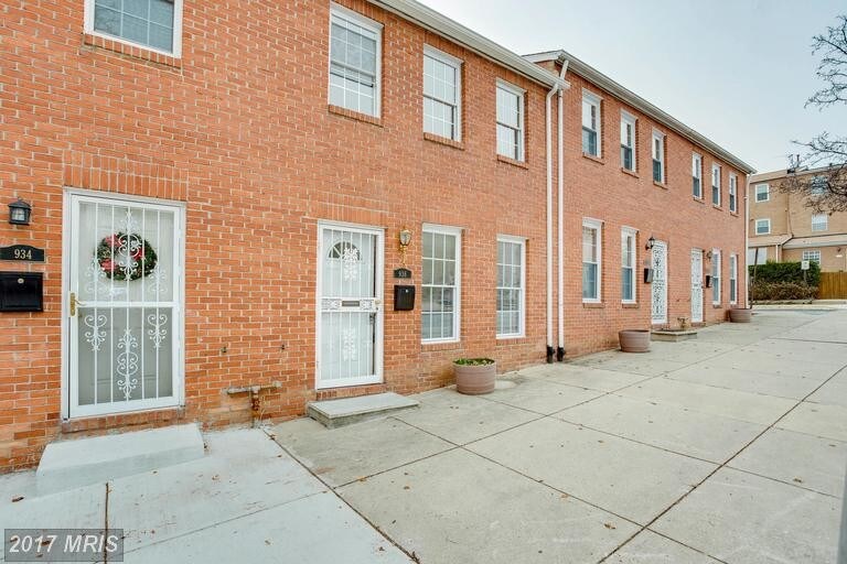 Foto principal - 936 N Eden St