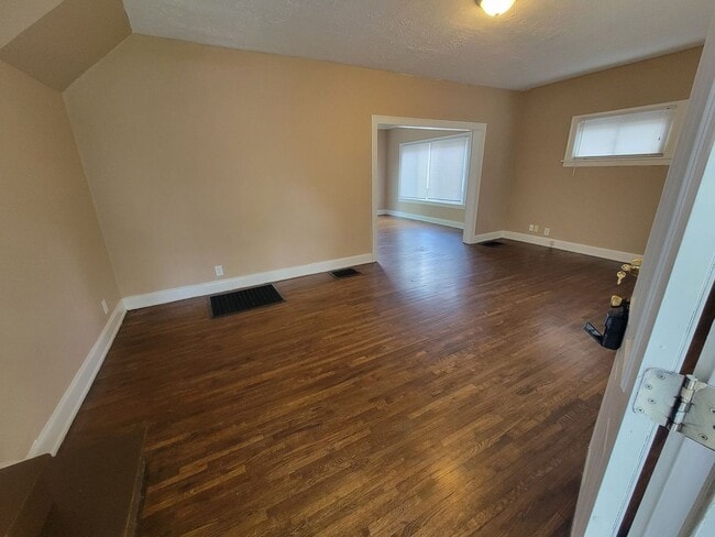 Building Photo - 605 Ridgelawn 2BR/2BA (Hamilton)