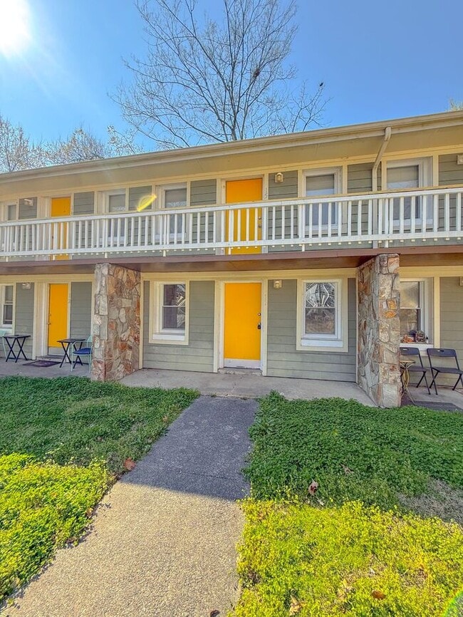 Foto del edificio - 1 Bed 1 Bath Available Now at Gurley Flats in Durham!