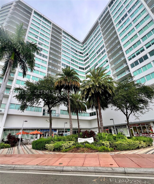 Building Photo - 7135 Collins Ave