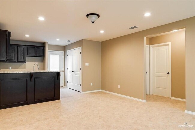 Foto del edificio - 10 Linda Vista St