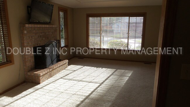Building Photo - 9005 163rd St Ct E