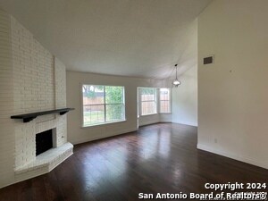 Foto del edificio - 9238 Ridge Br