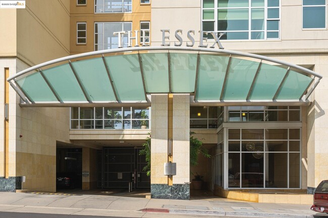 Foto del edificio - 1 Lakeside Dr