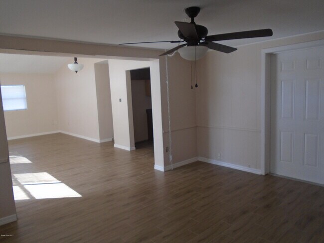 Foto del edificio - 1110 Kirkland Dr