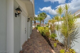 Building Photo - 7653 Rozzini Ln