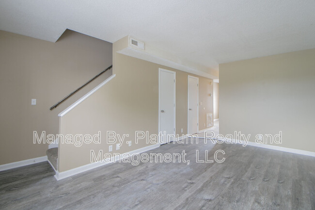 Building Photo - 2550-2553 Old Russellville Pike