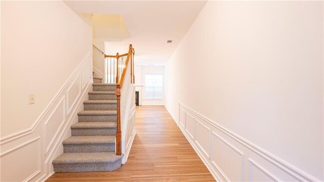 Building Photo - 2070 Hailston Dr NW