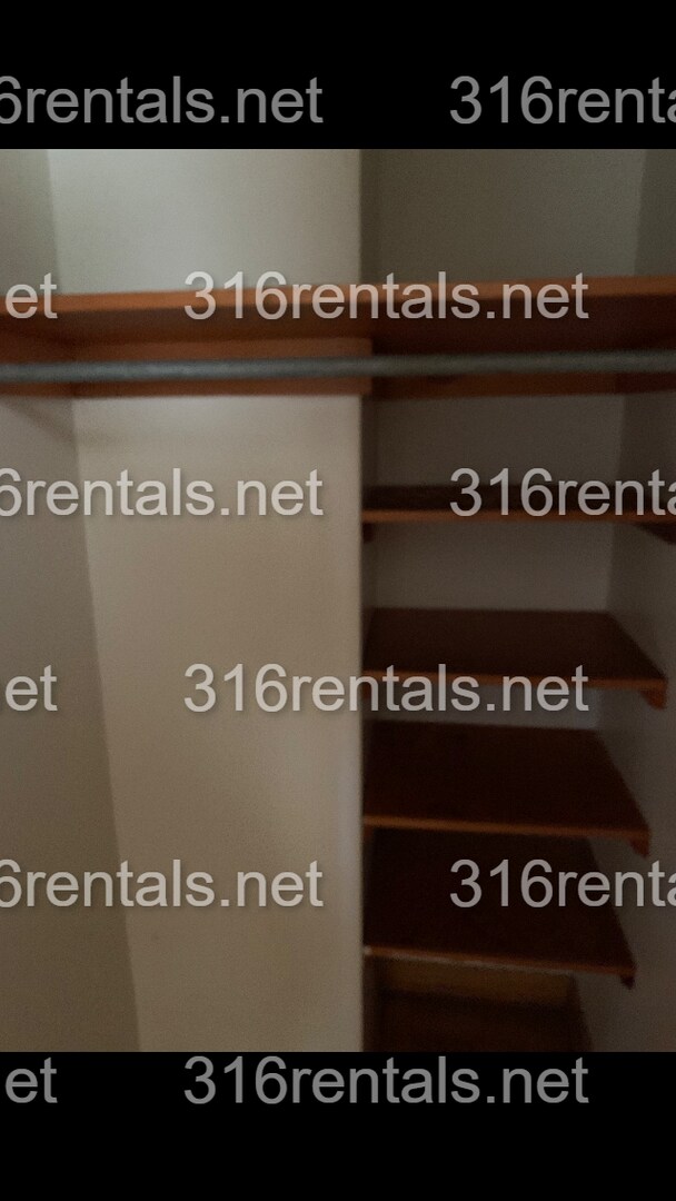 Foto del edificio - $495 - 1 bed 1 bath - Multi Family Home