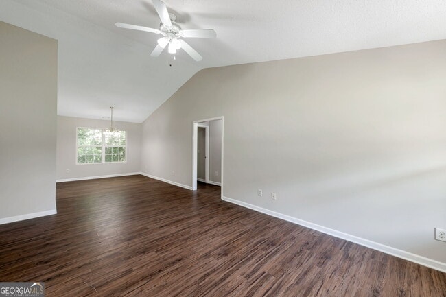 Building Photo - 45 Mineral Springs Ln