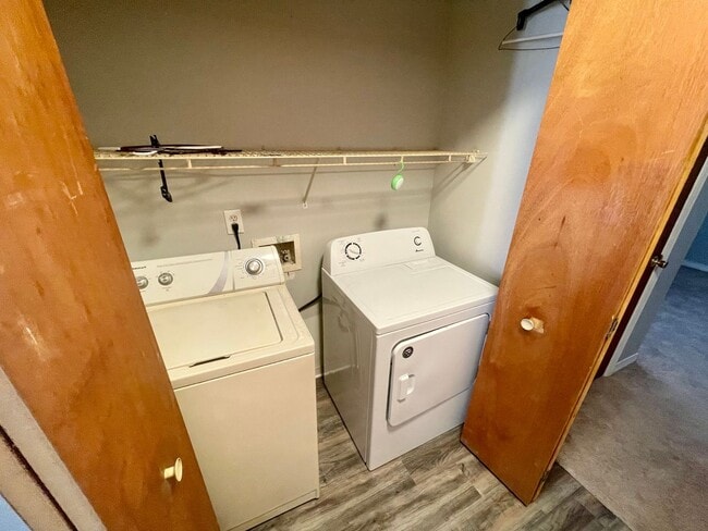 Photo - 581 Dexter Dr Apartment