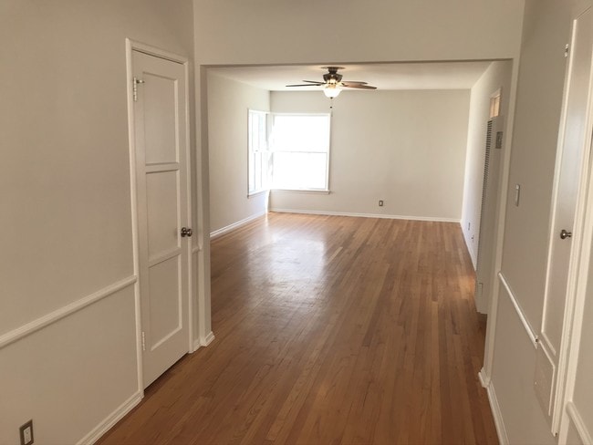 Dining room to living room - 1514 Yale St