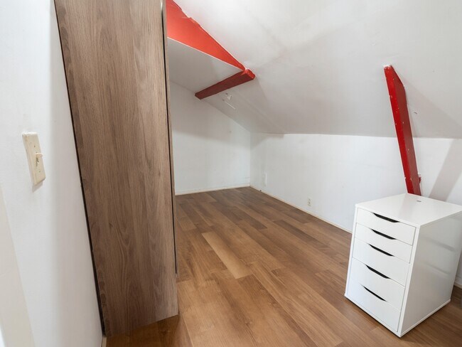 Foto del edificio - 1228 N Cleaver St
