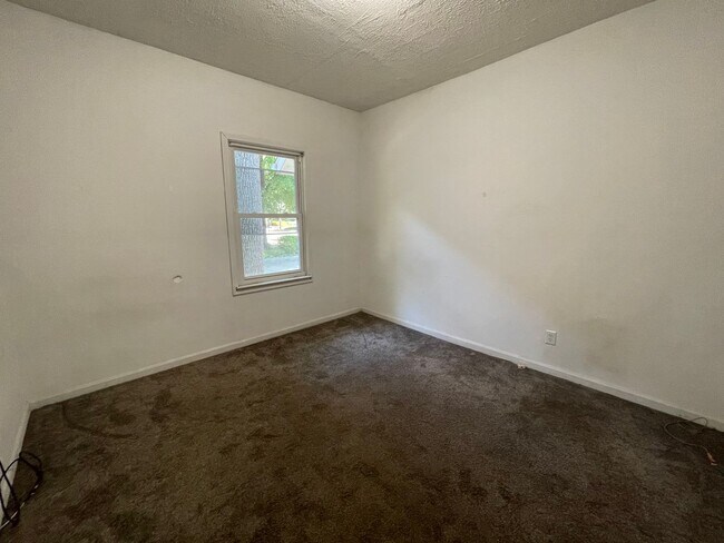 Foto del edificio - 416 Dodge St