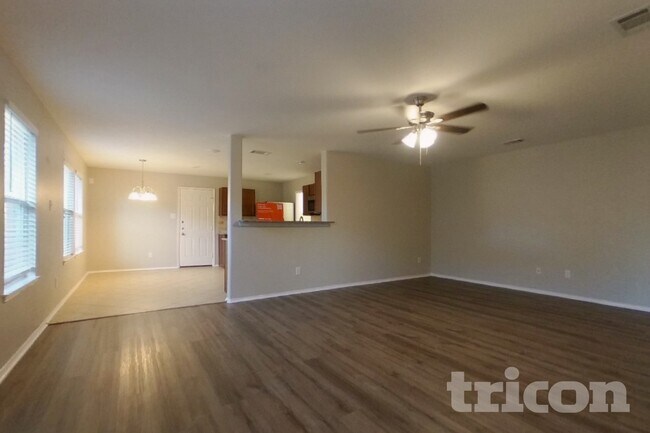 Building Photo - 10317 Fossil Valley Dr
