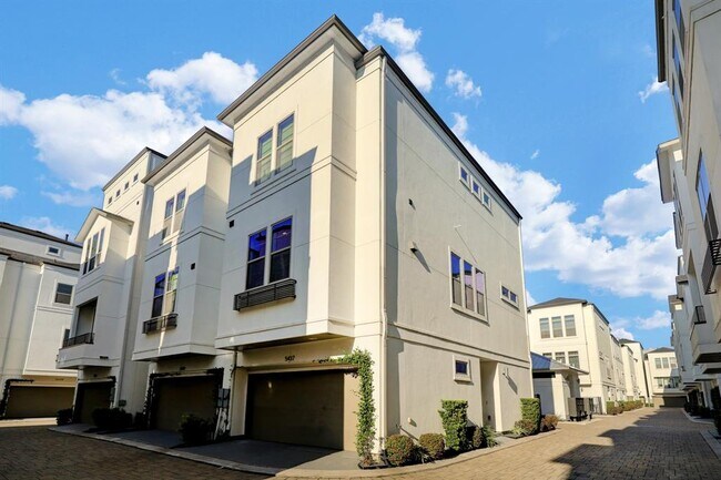 Foto del edificio - 5437 Larkin St