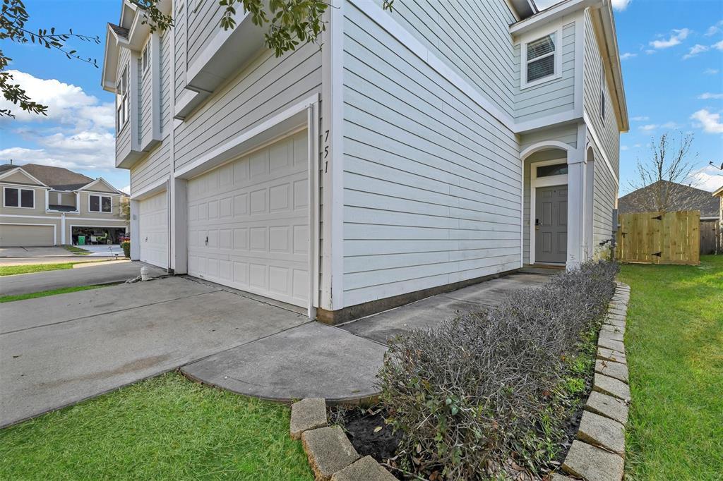 751 San Jacinto Circle, Baytown, TX 77521 Condo for Rent in Baytown