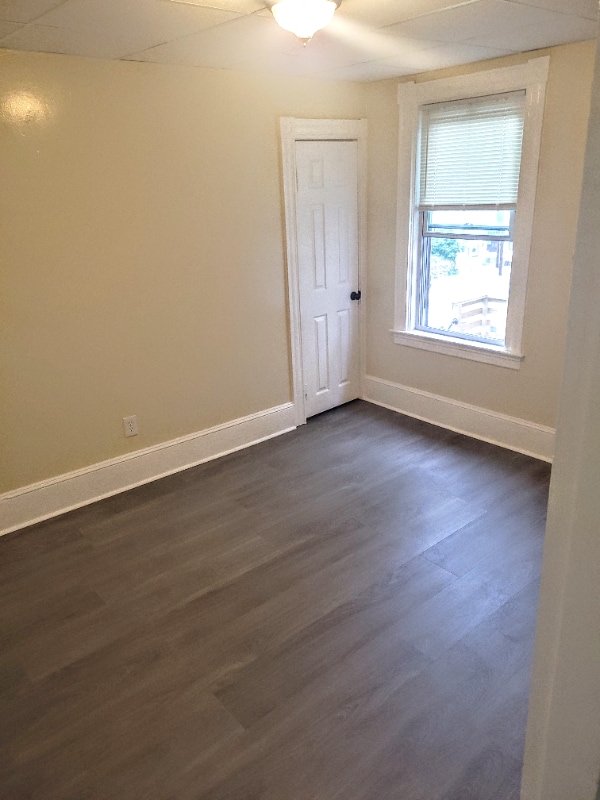 Building Photo - 511 Elm St