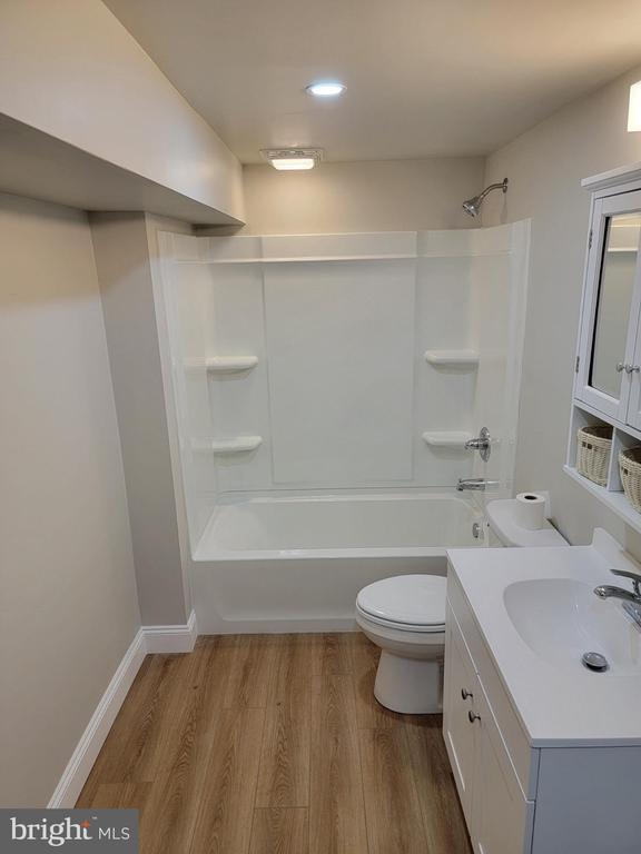 564 Hulmeville Ave Unit B, Penndel, PA 19047 Room for Rent in Penndel