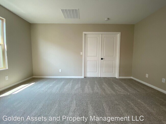 Building Photo - 4125 Elegant Chateau St