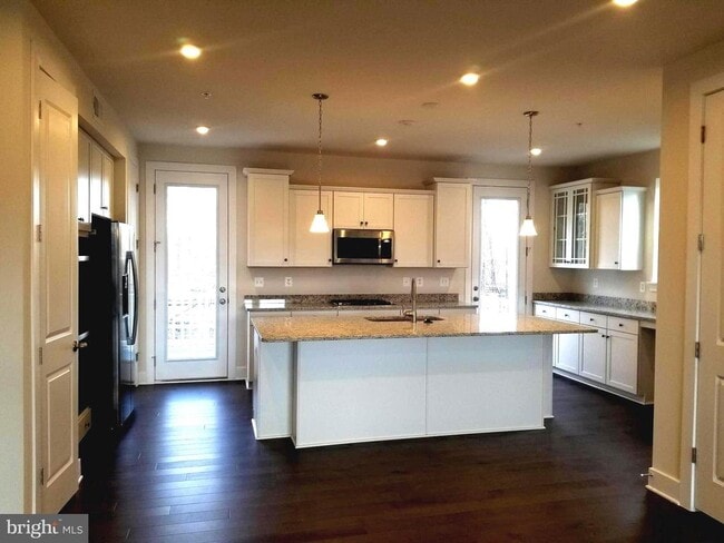 Building Photo - 1447 Honeylocust Dr
