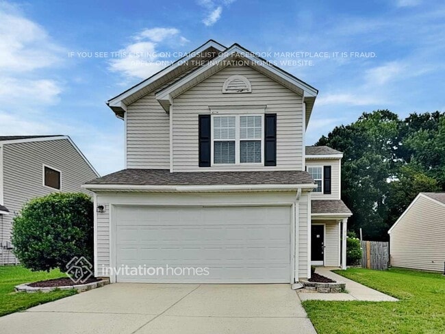 Building Photo - 10102 Green Hedge Ave