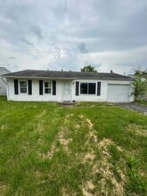Building Photo - 722 St Paul Dr