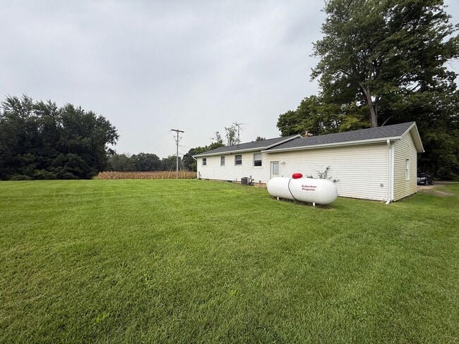 Building Photo - 11827 N Miller Hwy
