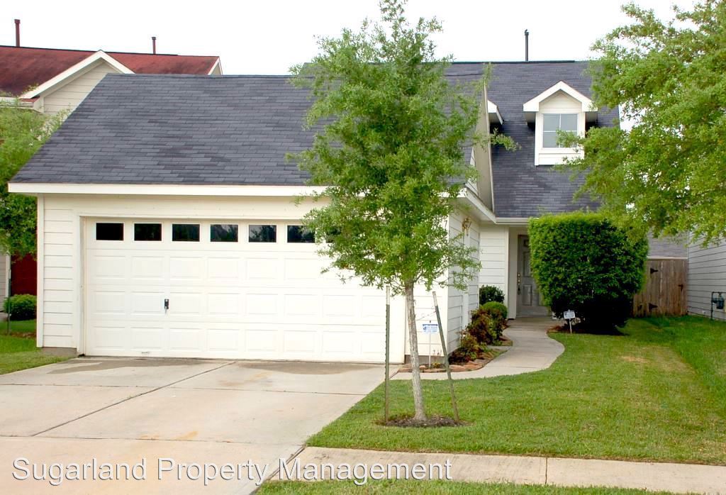 Primary Photo - 5715 Silver Oak