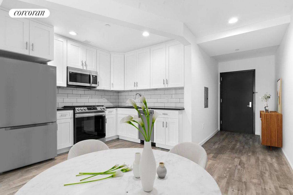 Foto principal - 39-04 29th St