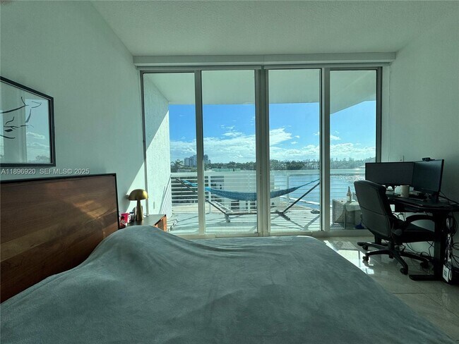 Foto del edificio - 6580 Indian Creek Dr