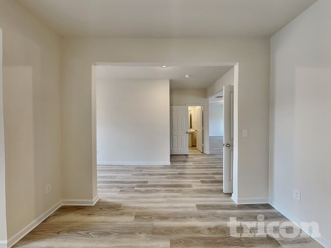 Building Photo - 264 Oliver Dr