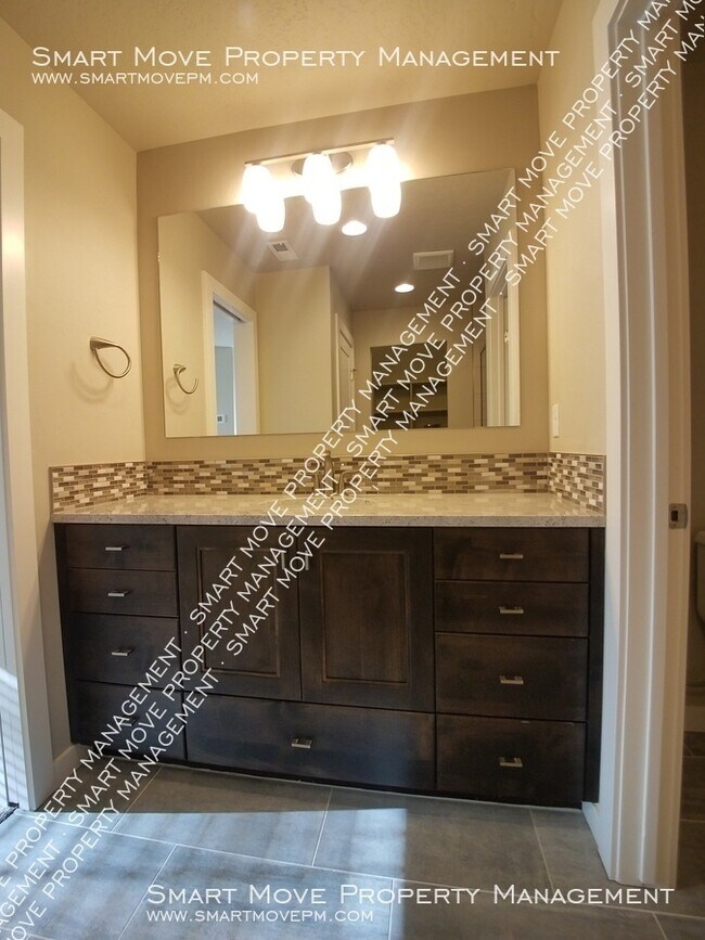 Building Photo - 3365 E Exacta Ln