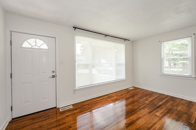 Building Photo - 9507 Stockbridge Dr