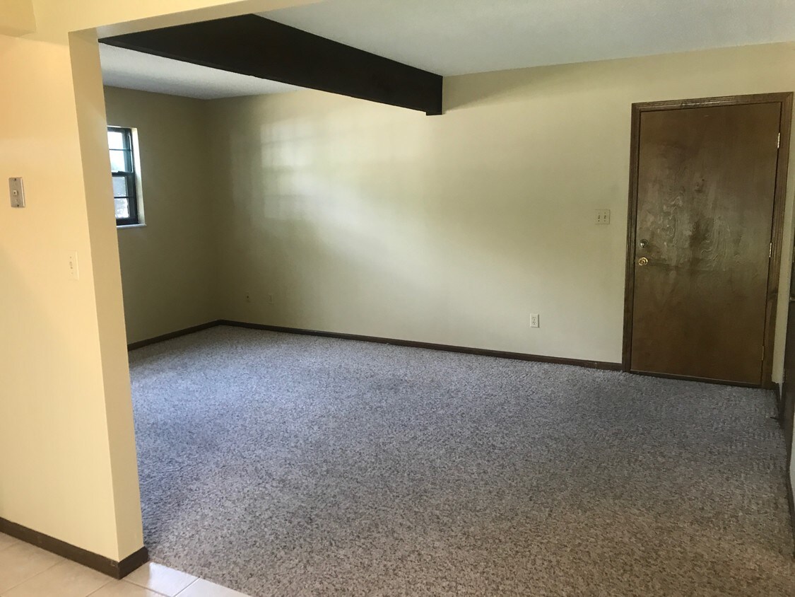 Foto principal - 2710 St Louis Rd