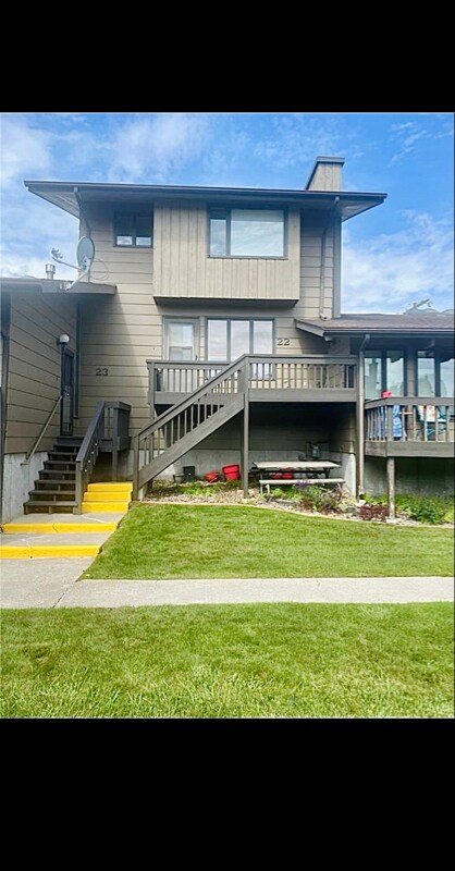 Foto principal - 1705 Alder Dr