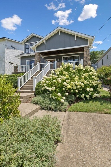 Building Photo - 2310 Vaulx Ln