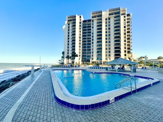 Foto del edificio - 440 S Gulfview Blvd