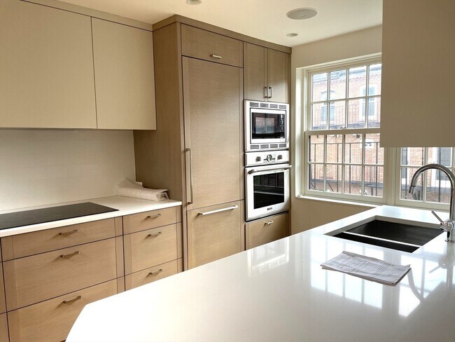 Foto del edificio - 33 Lawrence St