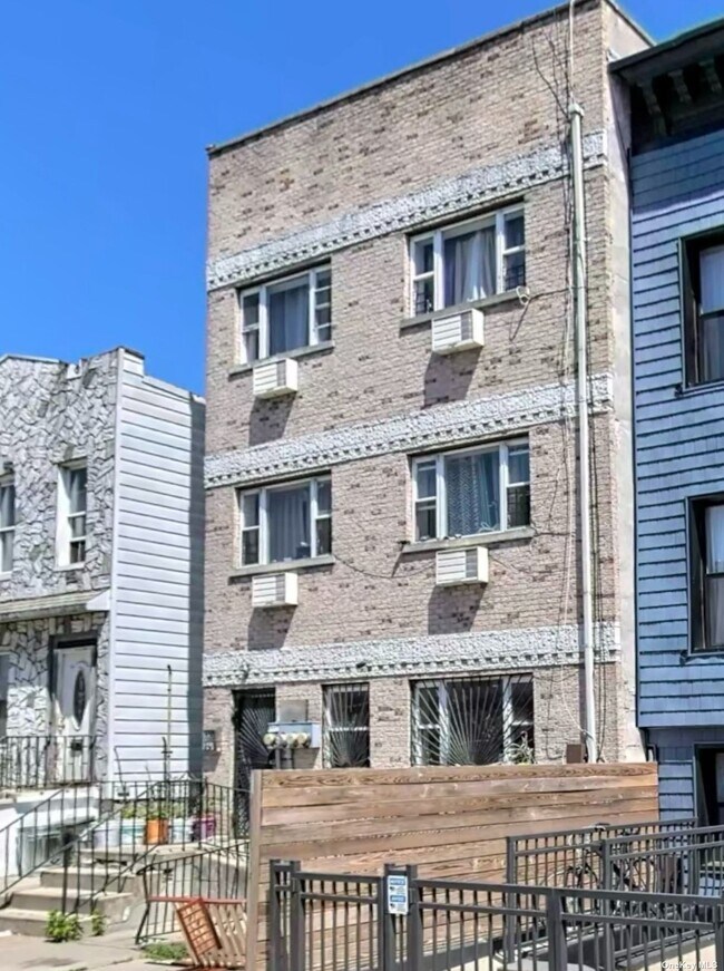 Building Photo - 120 Cooper St