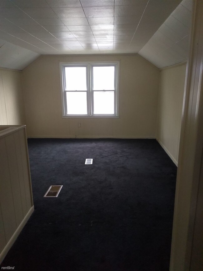 Building Photo - 3 br, 1 bath House - 19210 Huntington Rd