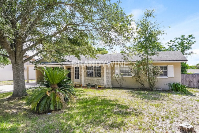 Building Photo - 1830 Hinckley Rd